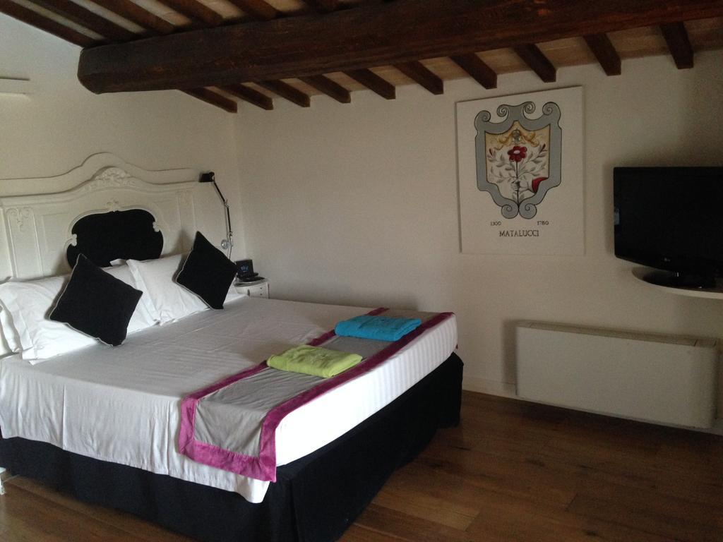 Castello Di Montignano Relais & Spa Massa Martana Bagian luar foto