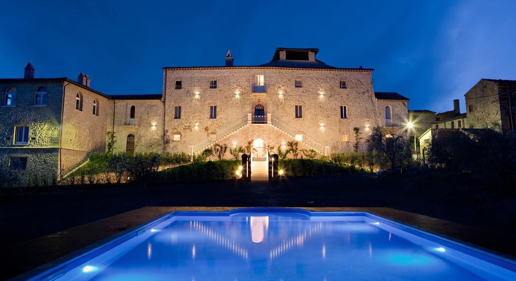 Castello Di Montignano Relais & Spa Massa Martana Bagian luar foto