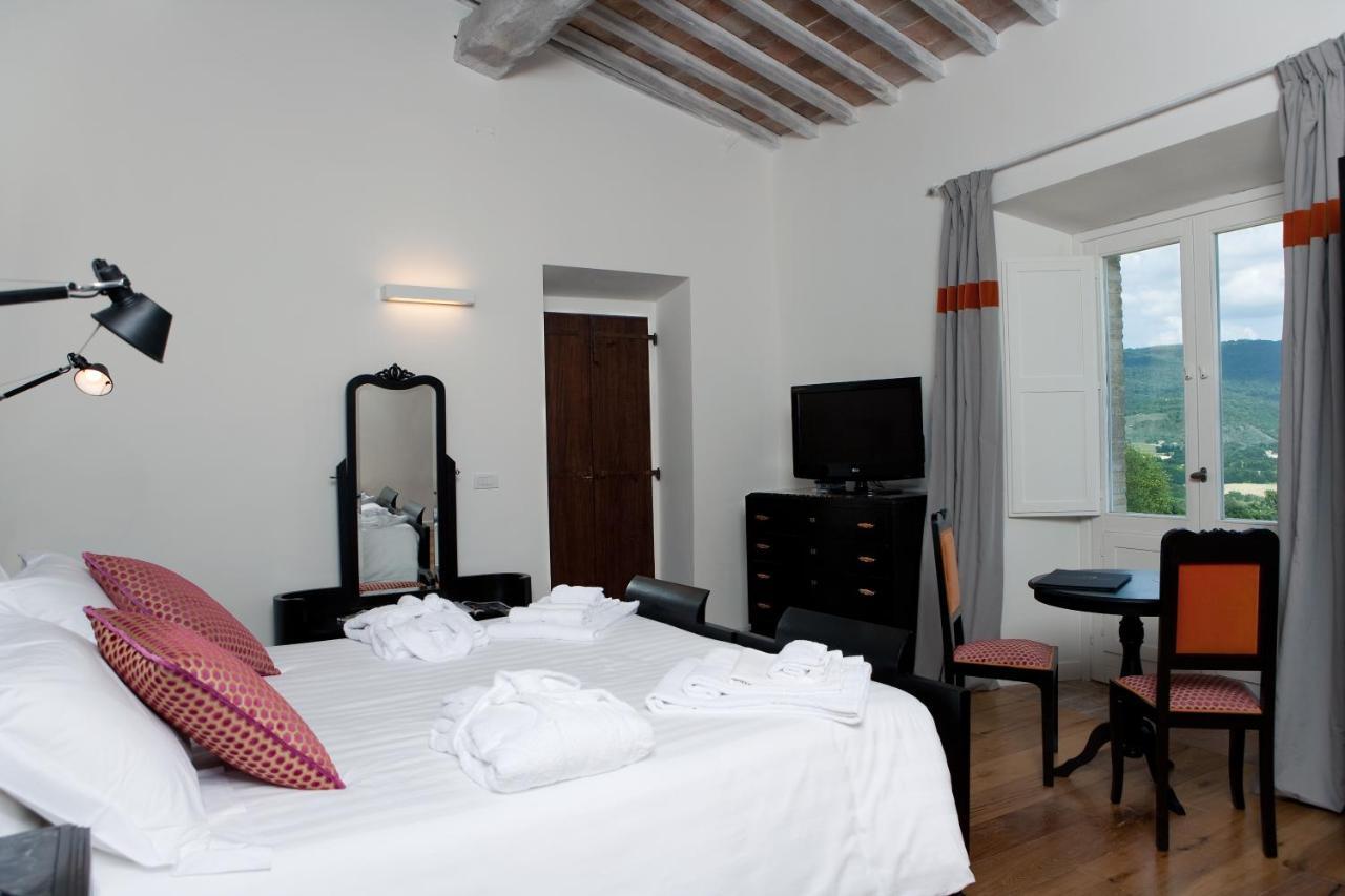 Castello Di Montignano Relais & Spa Massa Martana Bagian luar foto